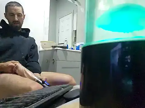 Snapshot of Bi_curious86 chatting on 14, 2, 2026 Bi curious86 online show from 14, 2, 2026