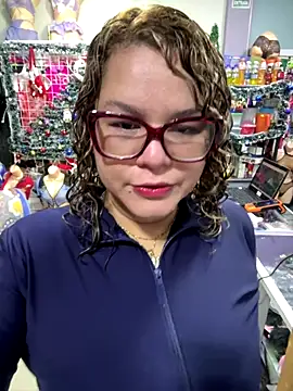 ROSALIALUCY online show from 7, 1, 2026