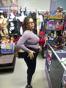 ROSALIALUCY online show from 1, 2, 2026