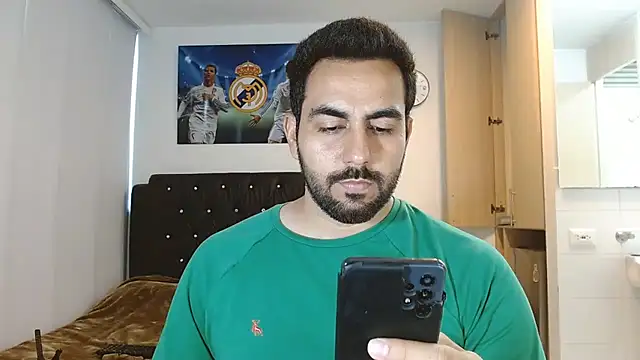 omarmohammedhot2 online show from 17, 1, 2025
