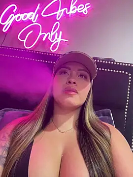 sexyyykloee online show from 20, 6, 2026