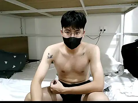 Gwencloudy online show from 5, 11, 2025