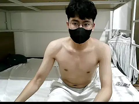 Gwencloudy online show from 22, 2, 2026