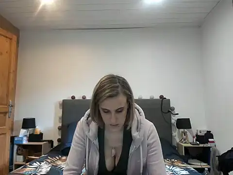 Madame Callie online show from 19, 4, 2026