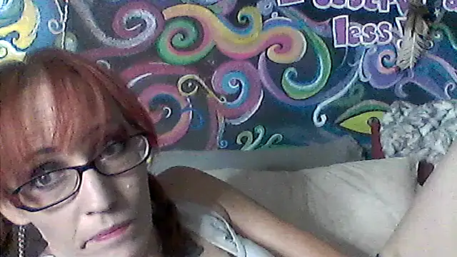 Snapshot of 4EyedSluttyGinger chatting on 2, 5, 2026 4EyedSluttyGinger online show from 2, 5, 2026