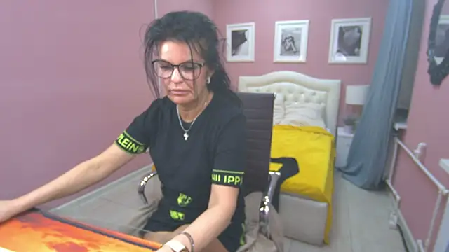 Snapshot of AerysMitch chatting on 6, 3, 2025 AerysMitch online show from 6, 3, 2025