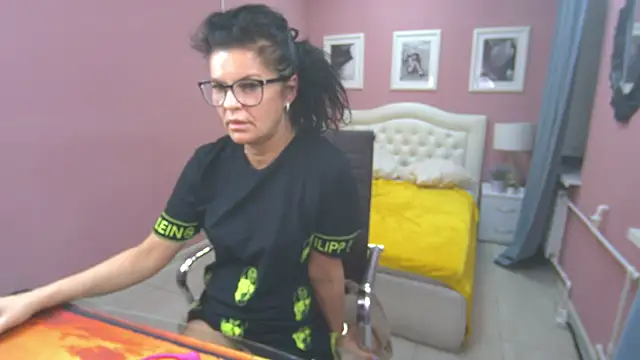 Snapshot of AerysMitch chatting on 7, 3, 2025 AerysMitch online show from 7, 3, 2025