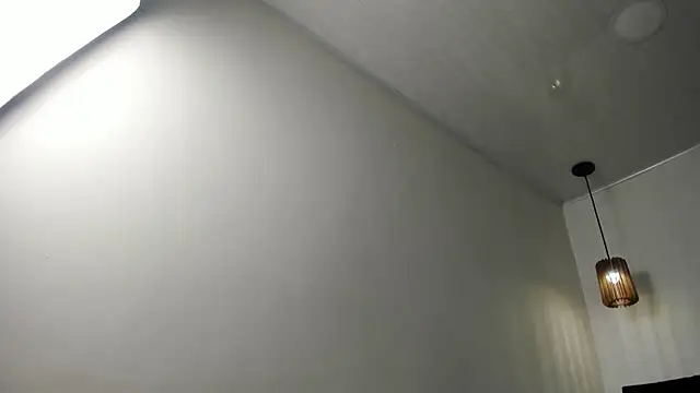 dolly zoe online show from 17, 4, 2026