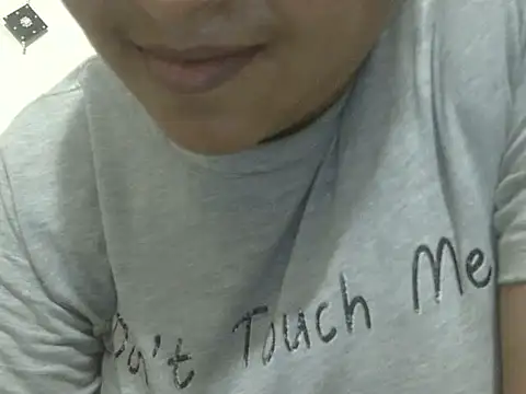 Snapshot of shekira99 chatting on 17, 4, 2026 shekira99 online show from 17, 4, 2026
