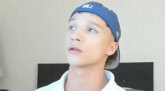 angelcortes online show from 16, 12, 2024