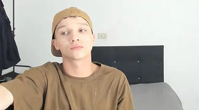 angelcortes online show from 23, 12, 2024