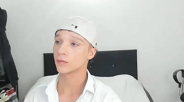 angelcortes online show from 24, 12, 2024