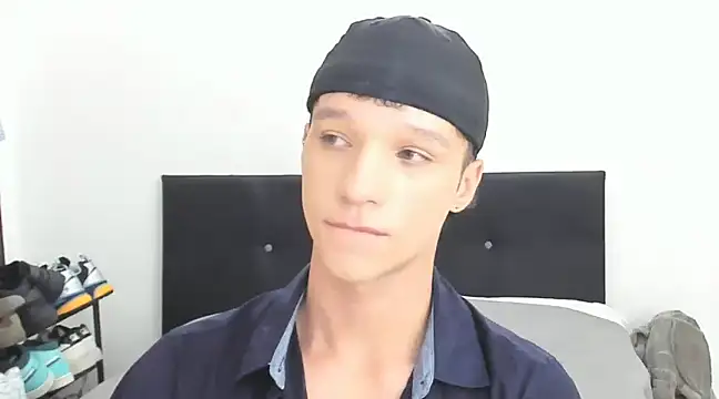 angelcortes online show from 6, 1, 2025