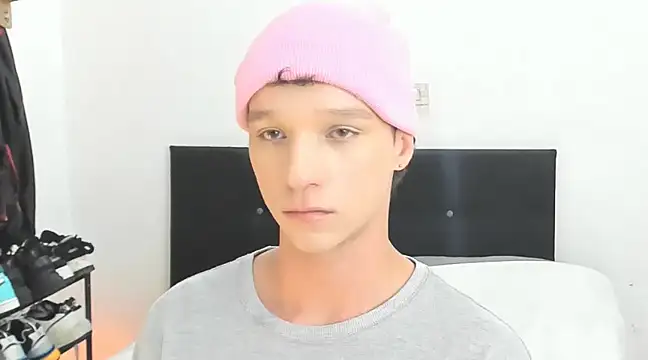 angelcortes online show from 8, 1, 2025