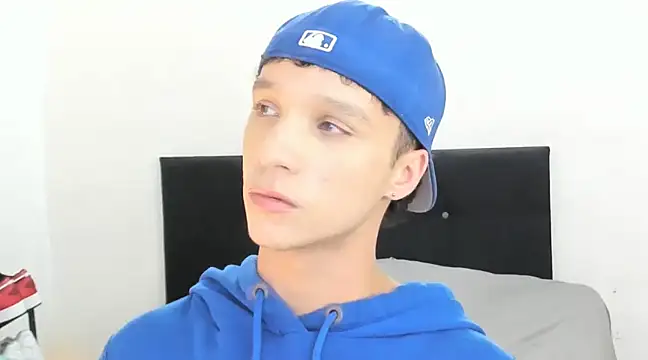 angelcortes online show from 12, 1, 2025