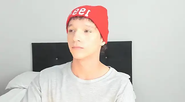 angelcortes online show from 25, 2, 2025