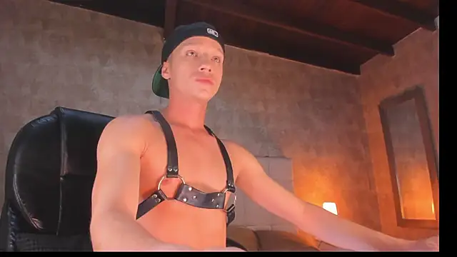 angelcortes online show from 24, 11, 2025