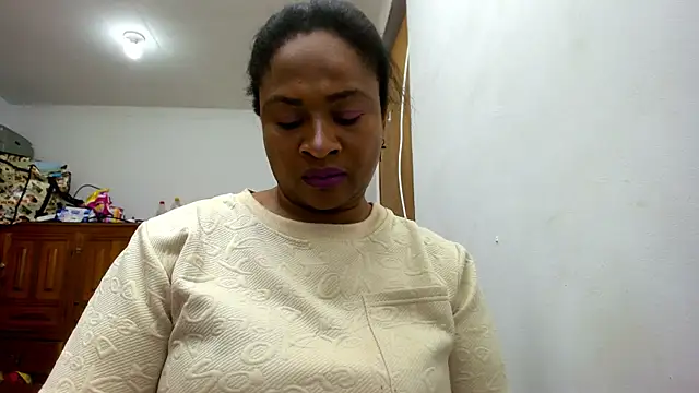 Snapshot of Camila_sandoval_01 chatting on 8, 10, 2025 Camila sandoval 01 online show from 8, 10, 2025