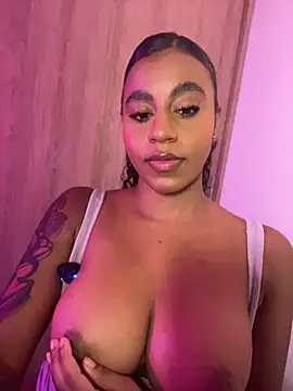 Snapshot of charlotteeruss chatting on 7, 7, 2026 charlotteeruss online show from 7, 7, 2026