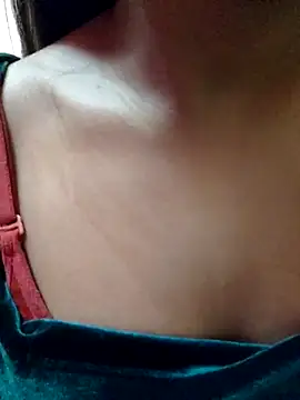 Snapshot of Roshni_98 chatting on 22, 3, 2025 Roshni 98 online show from 22, 3, 2025