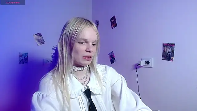Snapshot of Emily_Nyaffee chatting on 12, 3, 2026 Emily Nyaffee online show from 12, 3, 2026