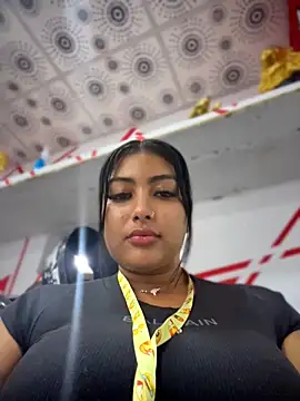 NatashaBrown12 online show from 25, 5, 2026