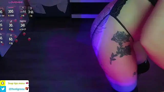 PetiteAngel666 online show from 30, 1, 2025