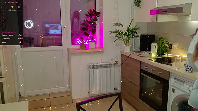 MissLovex online show from 15, 12, 2025