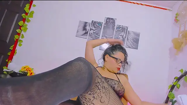Snapshot of Alhelqueen chatting on 11, 3, 2025 Alhelqueen online show from 11, 3, 2025