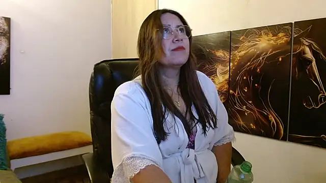 amalia brunette online show from 9, 3, 2026