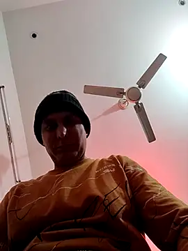 Snapshot of ZIMMY25 chatting on 17, 12, 2025 ZIMMY25 online show from 17, 12, 2025