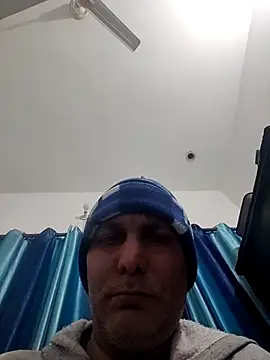 Snapshot of ZIMMY25 chatting on 5, 1, 2026 ZIMMY25 online show from 5, 1, 2026