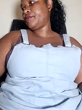 Snapshot of Bootyliciousbbw12 chatting on 4, 5, 2026 Bootyliciousbbw12 online show from 4, 5, 2026