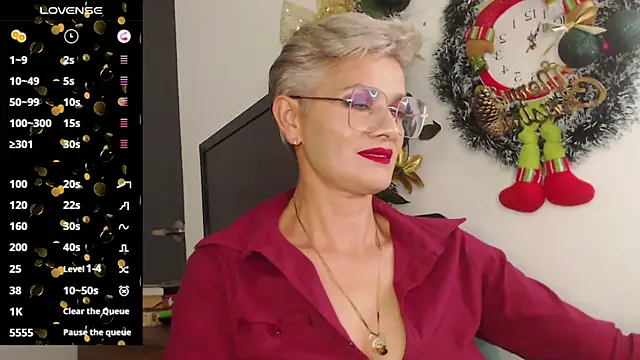 Snapshot of scarlett_paris22 chatting on 30, 12, 2024 scarlett paris22 online show from 30, 12, 2024