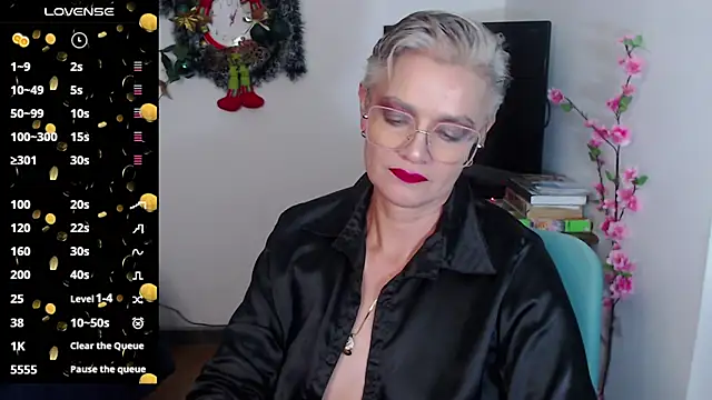 Snapshot of scarlett_paris22 chatting on 4, 1, 2025 scarlett paris22 online show from 4, 1, 2025