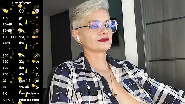 Snapshot of scarlett_paris22 chatting on 22, 2, 2025 scarlett paris22 online show from 22, 2, 2025