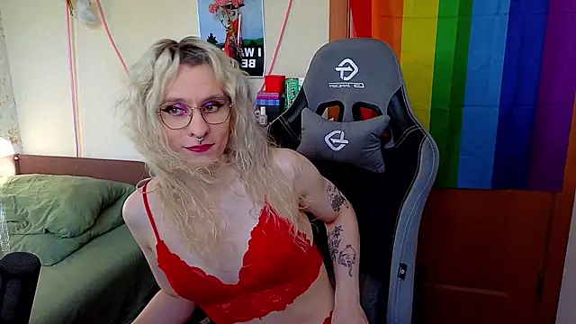 Snapshot of Lori_Myaf chatting on 15, 7, 2026 Lori Myaf online show from 15, 7, 2026
