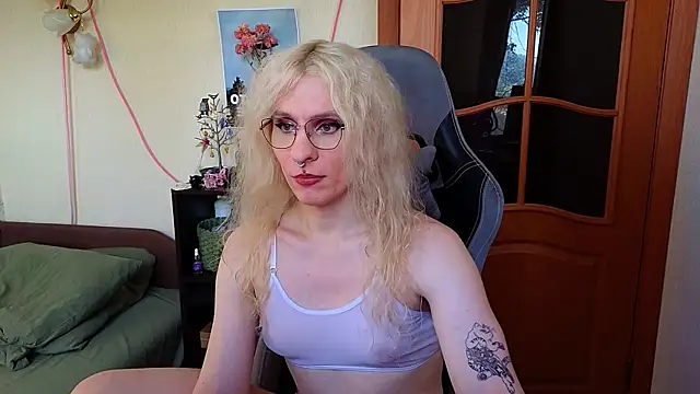 Snapshot of Lori_Myaf chatting on 1, 8, 2026 Lori Myaf online show from 1, 8, 2026