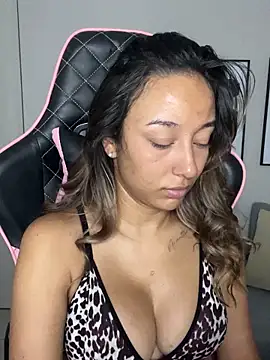 DianaHopson online show from 1, 2, 2025