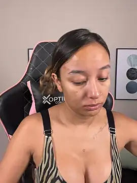 DianaHopson online show from 16, 3, 2025