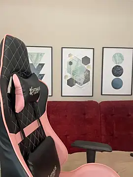 DianaHopson online show from 20, 3, 2025