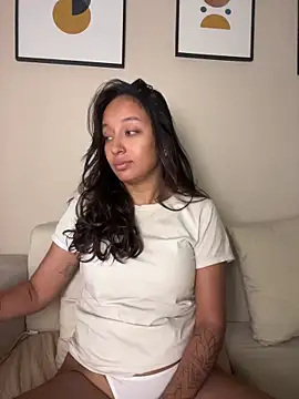 Snapshot of DianaHopson chatting on 24, 5, 2026 DianaHopson online show from 24, 5, 2026