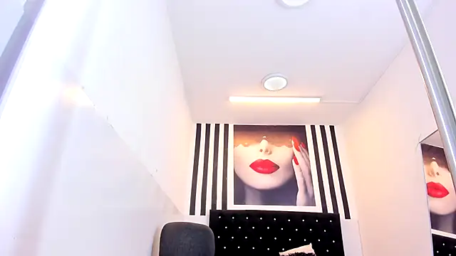 Snapshot of Shanelle__ chatting on 19, 9, 2025 Shanelle online show from 19, 9, 2025