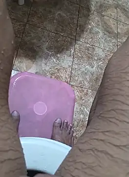 Snapshot of surfer_fun29 chatting on 20, 10, 2025 surfer fun29 online show from 20, 10, 2025