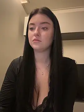 Snapshot of Angela_Fosterr chatting on 28, 10, 2025 Angela Fosterr online show from 28, 10, 2025