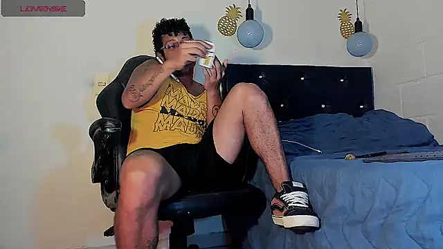 FuckHardlove online show from 10, 3, 2025