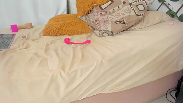 Latina BigBoobs online show from 25, 12, 2024