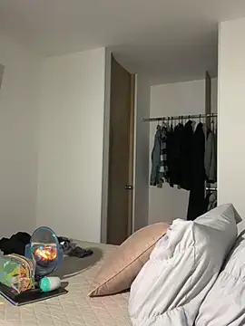 Ameellie online show from 4, 3, 2025