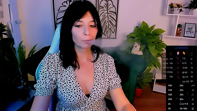Snapshot of _Kelly__ chatting on 13, 9, 2025  Kelly   online show from 13, 9, 2025