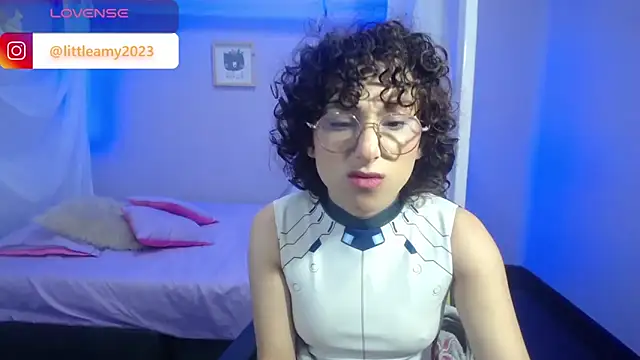 Snapshot of little__amy_ chatting on 29, 12, 2024 little  amy  online show from 29, 12, 2024